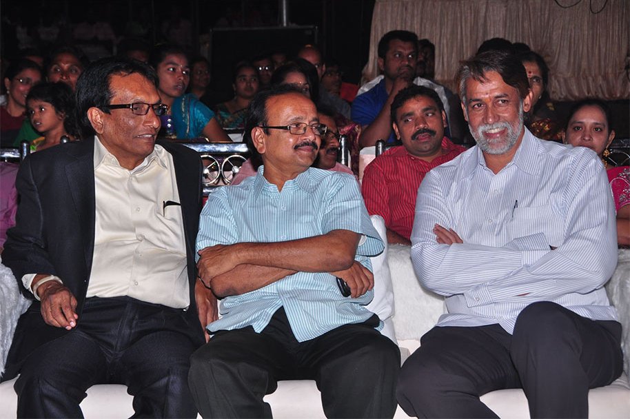 Dil-Deewana-Audio-Launch-by-Kapil-Dev